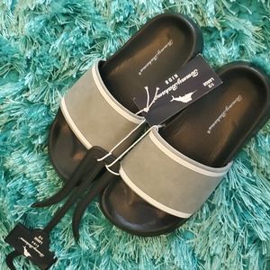 new kids 1/2 tommy Bahama gray sandals